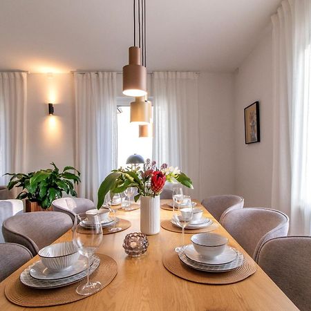 Stilvolles City-Apartment I Netflix I Wlan L Stellplatz I Zentral Schwarzenberg  Exteriör bild