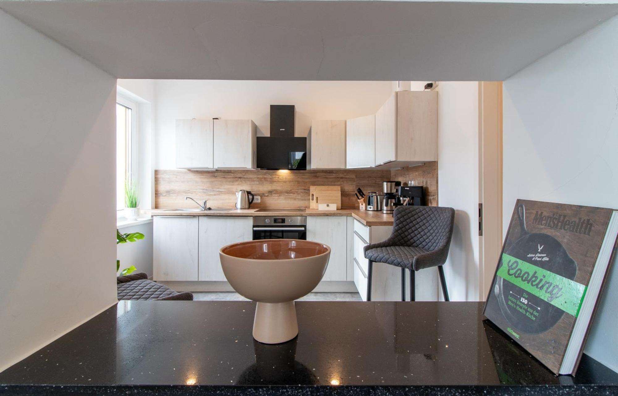 Stilvolles City-Apartment I Netflix I Wlan L Stellplatz I Zentral Schwarzenberg  Exteriör bild