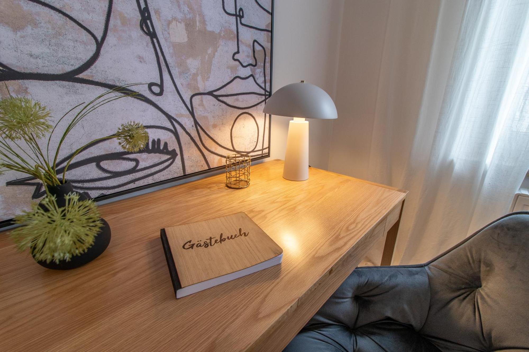 Stilvolles City-Apartment I Netflix I Wlan L Stellplatz I Zentral Schwarzenberg  Exteriör bild